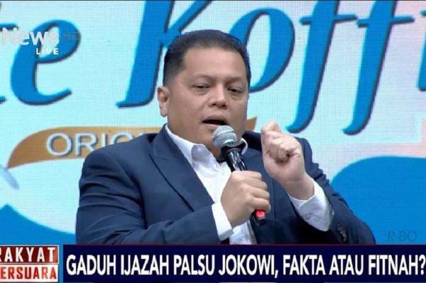 Roy Suryo Tuding Ijazah Palsu, Kuasa Hukum Jokowi: Nanti Kita Buktikan Roy Suryo Tuding Ijazah Palsu, Kuasa Hukum Jokowi: Nanti Kita Buktikan