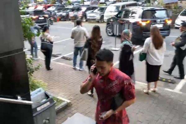 Alasan Jokowi hanya Perlihatkan Ijazah kepada Wartawan Alasan Jokowi hanya Perlihatkan Ijazah kepada Wartawan