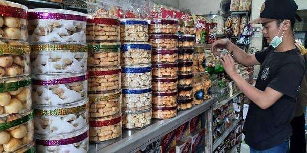 Kue Kering Lebaran Awet Berapa Lama? Ini Tips Penyimpanannya Agar Tak Mudah Basi Kue Kering Lebaran Awet Berapa Lama? Ini Tips Penyimpanannya Agar Tak Mudah Basi