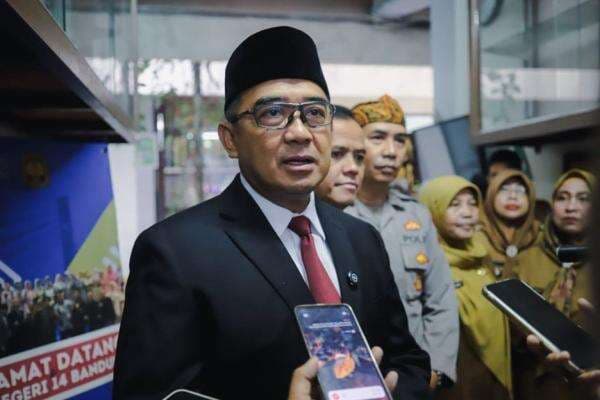 Kurangi Kemacetan, Jam Masuk Sekolah di Bandung Diubah mulai Hari Ini Kurangi Kemacetan, Jam Masuk Sekolah di Bandung Diubah mulai Hari Ini