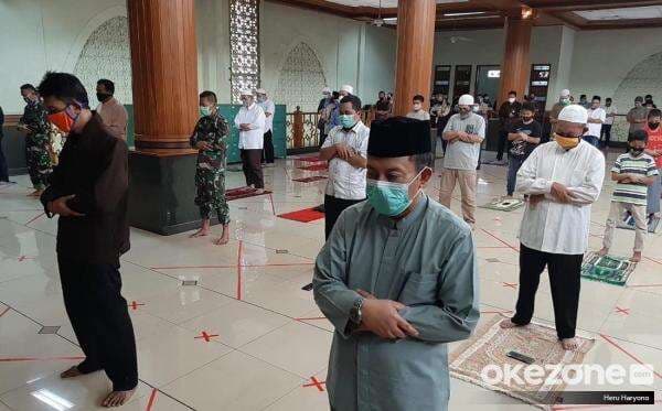 Lafadz Doa Iftitah Allahu Akbar Kabiro Walhamdulillahi Katsiro: Arab dan Terjemahan Indonesia Lafadz Doa Iftitah Allahu Akbar Kabiro Walhamdulillahi Katsiro: Arab dan Terjemahan Indonesia
