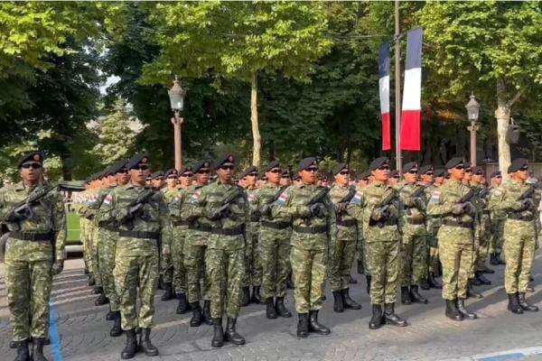Lagu Indonesia Raya Berkumandang di Bastille Day Paris Lagu Indonesia Raya Berkumandang di Bastille Day Paris
