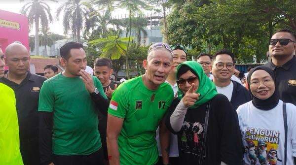 Lari Bareng Ganjar Libatkan UMKM, Sandiaga: Simbol Gerak Cepat Berjuang untuk Rakyat Lari Bareng Ganjar Libatkan UMKM, Sandiaga: Simbol Gerak Cepat Berjuang untuk Rakyat