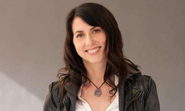 Latar Belakang Pendidikan Mackenzie Scott, Sosok Janda Terkaya di Muka Bumi Berharta Rp370 Triliun Latar Belakang Pendidikan Mackenzie Scott, Sosok Janda Terkaya di Muka Bumi Berharta Rp370 Triliun