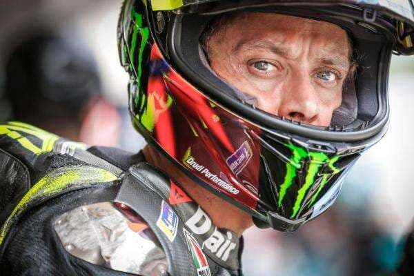 Ungkap Fakta Menarik soal Perekrutan Valentino Rossi di MotoGP 2004, Davide Brivio: <i>The Doctor</i> Ubah Cara Pikir Yamaha Ungkap Fakta Menarik soal Perekrutan Valentino Rossi di MotoGP 2004, Davide Brivio: <i>The Doctor</i> Ubah Cara Pikir Yamaha