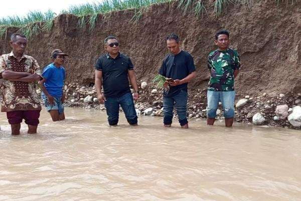 Dorong Solusi Bagi Kesejahteraan Petani, Legislator Partai Perindo Kupang Salomiel Arnius Buraen Soroti Dampak Abrasi di Sumlili Dorong Solusi Bagi Kesejahteraan Petani, Legislator Partai Perindo Kupang Salomiel Arnius Buraen Soroti Dampak Abrasi di Sumlili