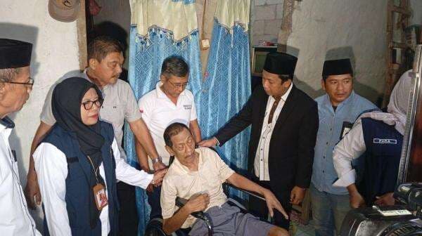 Sejalan dengan Program Pramono-Doel, Legislator Perindo Dina Masyusin Serahkan Bantuan Kursi Roda Sejalan dengan Program Pramono-Doel, Legislator Perindo Dina Masyusin Serahkan Bantuan Kursi Roda