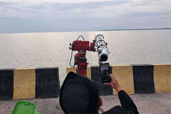 Lembaga Falakiyah NU Sampang Pantau Hilal Idulfitri 2025 di Pelabuhan Taddan Camplong Lembaga Falakiyah NU Sampang Pantau Hilal Idulfitri 2025 di Pelabuhan Taddan Camplong