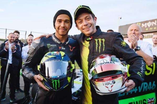 Adu Kekayaan Valentino Rossi dengan Lewis Hamilton, bak Bumi dan Langit? Adu Kekayaan Valentino Rossi dengan Lewis Hamilton, bak Bumi dan Langit?