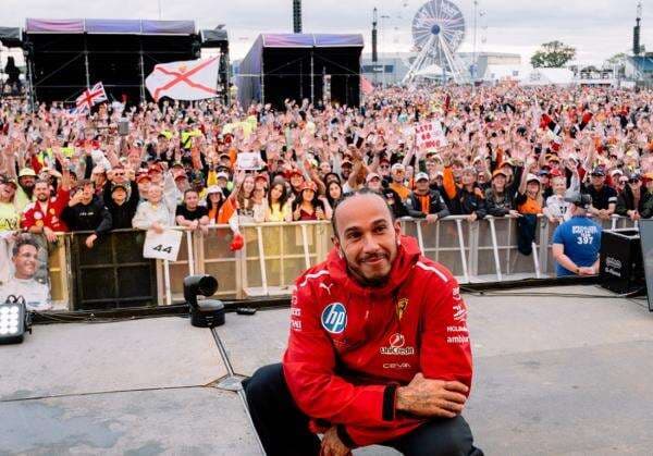 Lewis Hamilton Bisa Cabut dari F1 Akhir Musim Ini! Lewis Hamilton Bisa Cabut dari F1 Akhir Musim Ini!