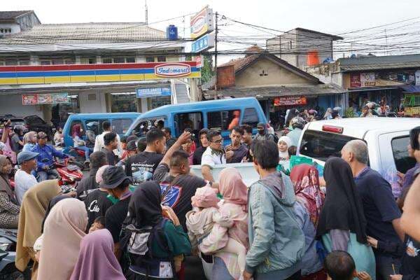 Libatkan UMKM Lokal, KEK MNC Lido City Bagikan Takjil untuk Pengguna Jalan Libatkan UMKM Lokal, KEK MNC Lido City Bagikan Takjil untuk Pengguna Jalan