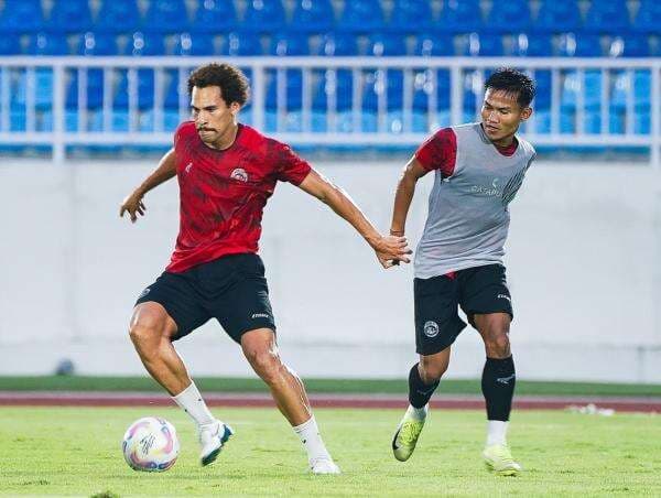 Libur Idul Fitri, Pelatih Arema FC Awasi Fisik Pemainnya Libur Idul Fitri, Pelatih Arema FC Awasi Fisik Pemainnya