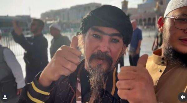 Dituduh Dajjal, Master Limbad Fasih Baca Al-Qur'an saat Ditahan Imigrasi Arab Saudi Dituduh Dajjal, Master Limbad Fasih Baca Al-Qur'an saat Ditahan Imigrasi Arab Saudi