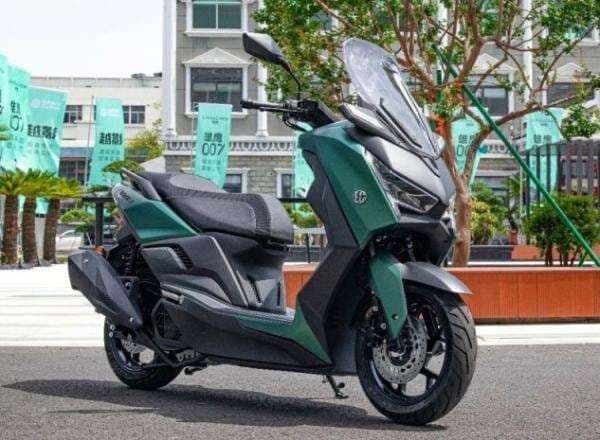 Motor Kembaran Yamaha Xmax Meluncur Seharga Rp22 Juta, Intip Spesifikasinya Motor Kembaran Yamaha Xmax Meluncur Seharga Rp22 Juta, Intip Spesifikasinya