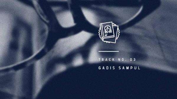 Lirik dan Makna Lagu Gadis Sampul - HIVI!, Viral di TikTok! Lirik dan Makna Lagu Gadis Sampul - HIVI!, Viral di TikTok!