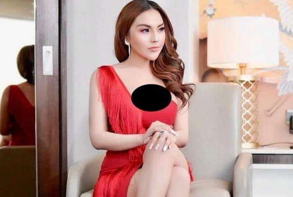 5 Potret Hot Lisa Mariana, Wanita yang Ngaku Jadi Selingkuhan Ridwan Kamil 5 Potret Hot Lisa Mariana, Wanita yang Ngaku Jadi Selingkuhan Ridwan Kamil