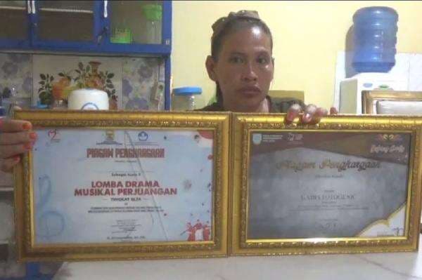 Misri Jadi Tersangka Kasus Brigadir Nurhadi, Sang Ibu: Kami Orang Miskin yang Terzolimi Misri Jadi Tersangka Kasus Brigadir Nurhadi, Sang Ibu: Kami Orang Miskin yang Terzolimi