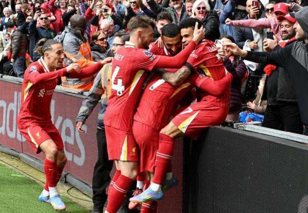 Hasil Liverpool vs West Ham United di Liga Inggris 2024-2025: Menang Dramatis 2-1, The Reds Menuju Gelar Juara Hasil Liverpool vs West Ham United di Liga Inggris 2024-2025: Menang Dramatis 2-1, The Reds Menuju Gelar Juara