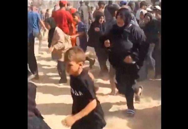 Lokasi Bantuan Israel-Amerika di Gaza Runtuh dalam Sehari, Ribuan Warga Palestina Menyerbu Lokasi Bantuan Israel-Amerika di Gaza Runtuh dalam Sehari, Ribuan Warga Palestina Menyerbu