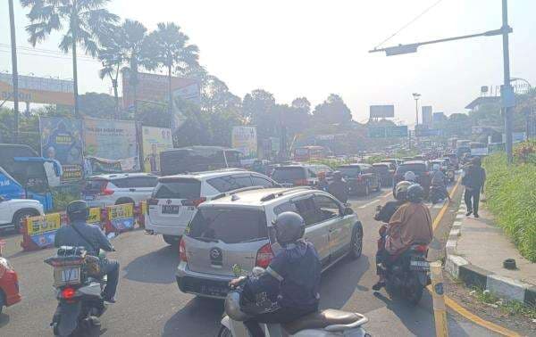 Long Weekend Waisak 2025, Polisi Berlakukan Sistem Ganjil Genap di Kawasan Puncak Long Weekend Waisak 2025, Polisi Berlakukan Sistem Ganjil Genap di Kawasan Puncak