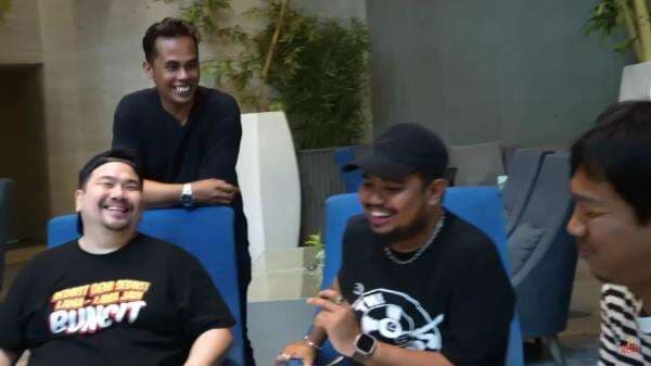 Lord Adi Masak Nasi Goreng Kambing hingga Padang, Bagaimanan Penilaian Rasa dari Nex Carlos dan Rigen? Lord Adi Masak Nasi Goreng Kambing hingga Padang, Bagaimanan Penilaian Rasa dari Nex Carlos dan Rigen?