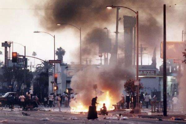 Los Angeles Dilanda Kerusuhan: AS Akan Kerahkan 700 Marinir, Sokong 2.000 Garda Nasional Los Angeles Dilanda Kerusuhan: AS Akan Kerahkan 700 Marinir, Sokong 2.000 Garda Nasional