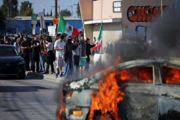 Los Angeles Rusuh, Presiden Donald Trump Kerahkan 2.000 Tentara Garda Nasional Los Angeles Rusuh, Presiden Donald Trump Kerahkan 2.000 Tentara Garda Nasional