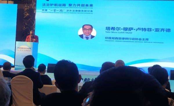 Luthfi Yazid Jadi Pembicara di China, Tekankan Pentingnya Kerja Sama Internasional Antarorganisasi Advokat Luthfi Yazid Jadi Pembicara di China, Tekankan Pentingnya Kerja Sama Internasional Antarorganisasi Advokat