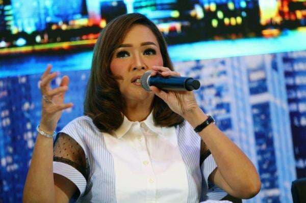 Maia Estianty Sebut Dul Jaelani Anaknya yang Paling Sensitif: Dari dulu Dia Lembut Maia Estianty Sebut Dul Jaelani Anaknya yang Paling Sensitif: Dari dulu Dia Lembut