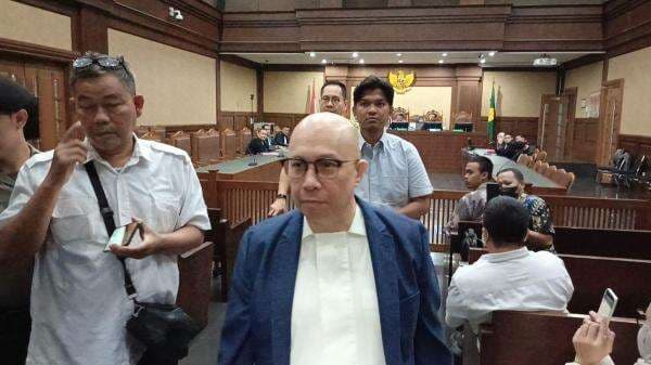 Majelis Hakim Tolak Eksepsi Antonius Kosasih, Sidang Lanjut Pemeriksaan Majelis Hakim Tolak Eksepsi Antonius Kosasih, Sidang Lanjut Pemeriksaan