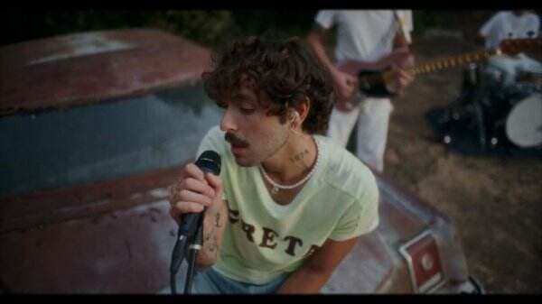 Makna Lagu Beanie Chezile: Menyelami Kesedihan dalam Cinta yang Hilang Makna Lagu Beanie Chezile: Menyelami Kesedihan dalam Cinta yang Hilang