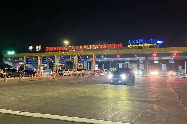 Malam Takbiran, 18.862 Kendaraan Pemudik Masuk Semarang Malam Takbiran, 18.862 Kendaraan Pemudik Masuk Semarang
