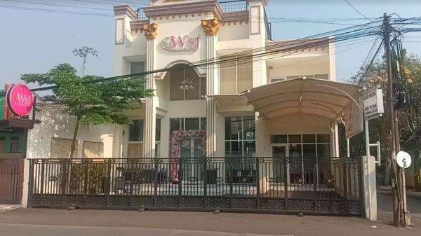 Wanita Cantik Asal Medan Tewas Usai Sedot Lemak, Klinik Kecantikan WSJ Beauty Depok Ditutup! Wanita Cantik Asal Medan Tewas Usai Sedot Lemak, Klinik Kecantikan WSJ Beauty Depok Ditutup!