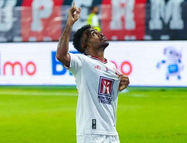 Hasil Malut United vs PSIS Semarang di Liga 1 2024-2025: Yance Sayuri Hattrick, Laskar Kie Raha Menang 5-1! Hasil Malut United vs PSIS Semarang di Liga 1 2024-2025: Yance Sayuri Hattrick, Laskar Kie Raha Menang 5-1!