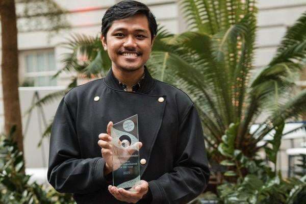 Manik Marganamahendra Raih Penghargaan Global Young Ambassador of the Year 2025 Manik Marganamahendra Raih Penghargaan Global Young Ambassador of the Year 2025