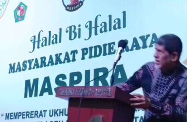 Mantan Ketua PAN Sumut Zulkifli Husein Meninggal karena Serangan Jantung saat di Podium Mantan Ketua PAN Sumut Zulkifli Husein Meninggal karena Serangan Jantung saat di Podium