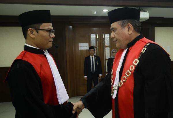 Mantan Ketum Iwakum Andi Saputra Dilantik sebagai Hakim Ad Hoc Tipikor Mantan Ketum Iwakum Andi Saputra Dilantik sebagai Hakim Ad Hoc Tipikor