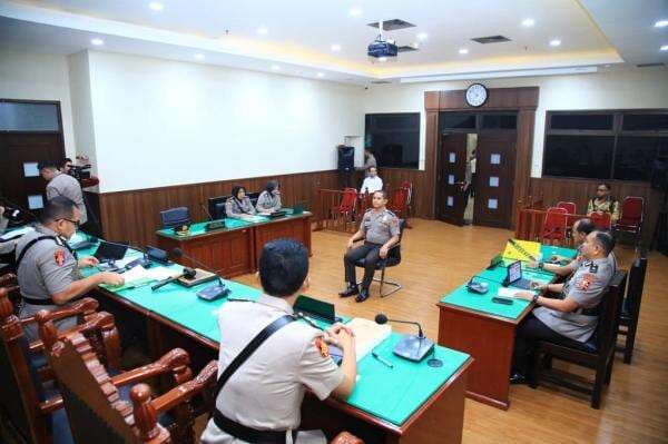 Eks Kapolres Ngada Ternyata sudah Lama Berbuat Cabul di Sejumlah Hotel Eks Kapolres Ngada Ternyata sudah Lama Berbuat Cabul di Sejumlah Hotel