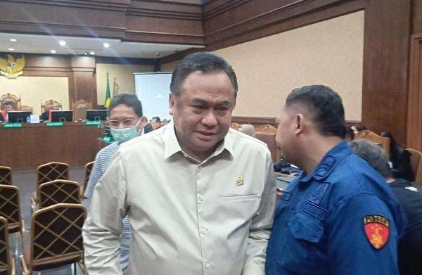 Hakim Semprot Rachmat Gobel di Sidang Tom Lembong: Cuma Bapak yang Lupa Selalu Hakim Semprot Rachmat Gobel di Sidang Tom Lembong: Cuma Bapak yang Lupa Selalu