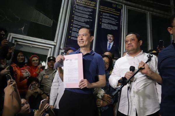 Kejagung Tegaskan Tom Lembong Bukan Divonis Bebas: Dia Dapat Abolisi Kejagung Tegaskan Tom Lembong Bukan Divonis Bebas: Dia Dapat Abolisi