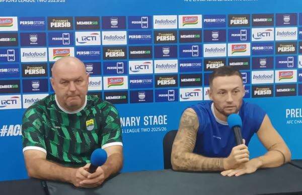 Dipuji Staf Pelatih Manila Digger FC, Gelandang Persib Bandung Marc Klok: Mungkin Mereka Mau Beli Saya! Dipuji Staf Pelatih Manila Digger FC, Gelandang Persib Bandung Marc Klok: Mungkin Mereka Mau Beli Saya!
