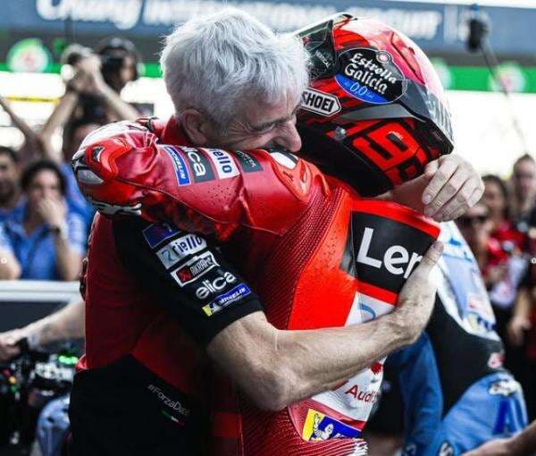 Tak Banyak Disorot, Ini Sosok yang Sukses Buat Marc Marquez Begitu Hebat di MotoGP 2025 Tak Banyak Disorot, Ini Sosok yang Sukses Buat Marc Marquez Begitu Hebat di MotoGP 2025