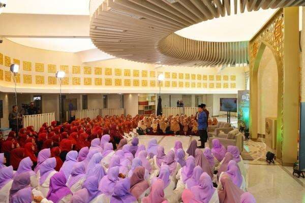 Masjid Al-Khairiyah PIK 2 Berbagi di Bulan Ramadan Masjid Al-Khairiyah PIK 2 Berbagi di Bulan Ramadan