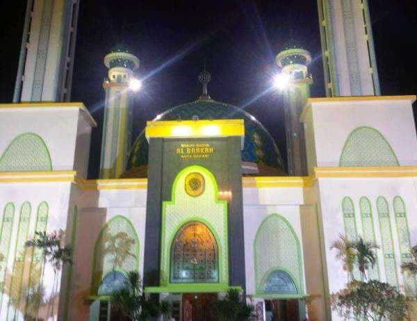 7 Tempat Wisata Religi di Bekasi, Salah Satunya Berusia 300 Tahun 7 Tempat Wisata Religi di Bekasi, Salah Satunya Berusia 300 Tahun