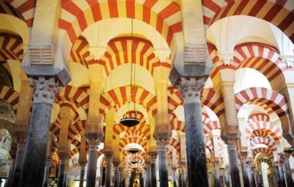 Sejarah Masjid-Katedral Cordoba Spanyol, Bangunan 1.200 Tahun Bukti Kejayaan Dinasti Umayyah Sejarah Masjid-Katedral Cordoba Spanyol, Bangunan 1.200 Tahun Bukti Kejayaan Dinasti Umayyah