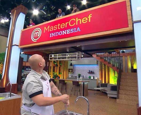 Vinz Kesal Ditertawakan Hovit di Challenge Usus Sapi: Di Sini Itu Masak, Kalau Mau Nonton ke Bioskop! Vinz Kesal Ditertawakan Hovit di Challenge Usus Sapi: Di Sini Itu Masak, Kalau Mau Nonton ke Bioskop!