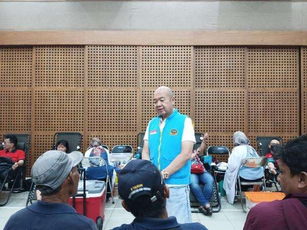 Masyarakat Tionghoa Peduli Bersama Gereja Santo Paulus Bantu Masyarakat Lewat Donor Darah Masyarakat Tionghoa Peduli Bersama Gereja Santo Paulus Bantu Masyarakat Lewat Donor Darah