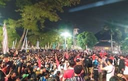 Masyarakat Tumplek di Alun-alun Cimahi Nonton Bareng Timnas Indonesia