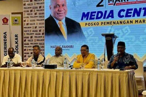 Mathius Fakhiri - Aryoko Rumaropen Unggul Hasil Exit Poll Pilkada Papua Mathius Fakhiri - Aryoko Rumaropen Unggul Hasil Exit Poll Pilkada Papua