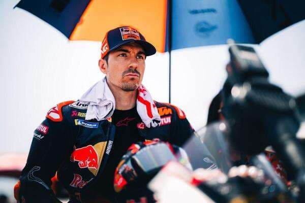 Arema FC vs Persik Kediri: 2.000 Polisi Siap Amankan Pertandingan di Stadion Kanjuruhan Arema FC vs Persik Kediri: 2.000 Polisi Siap Amankan Pertandingan di Stadion Kanjuruhan